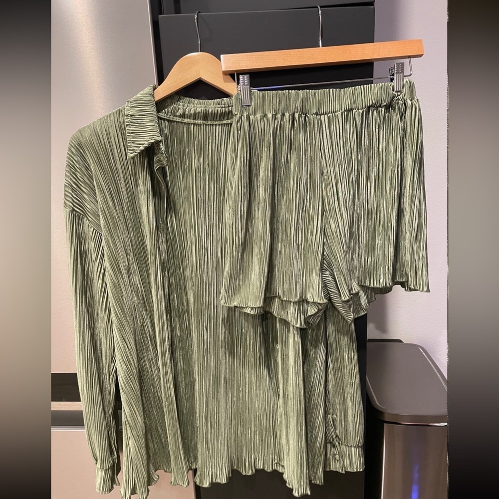 Green Plisse Set